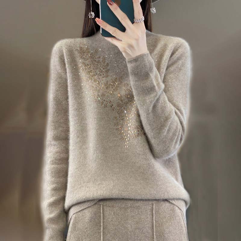 Street-wave Jeweled Leaf Knit Sweater For Women Soft Cotton-Acrylic Blend Cozy Sparkling Accent