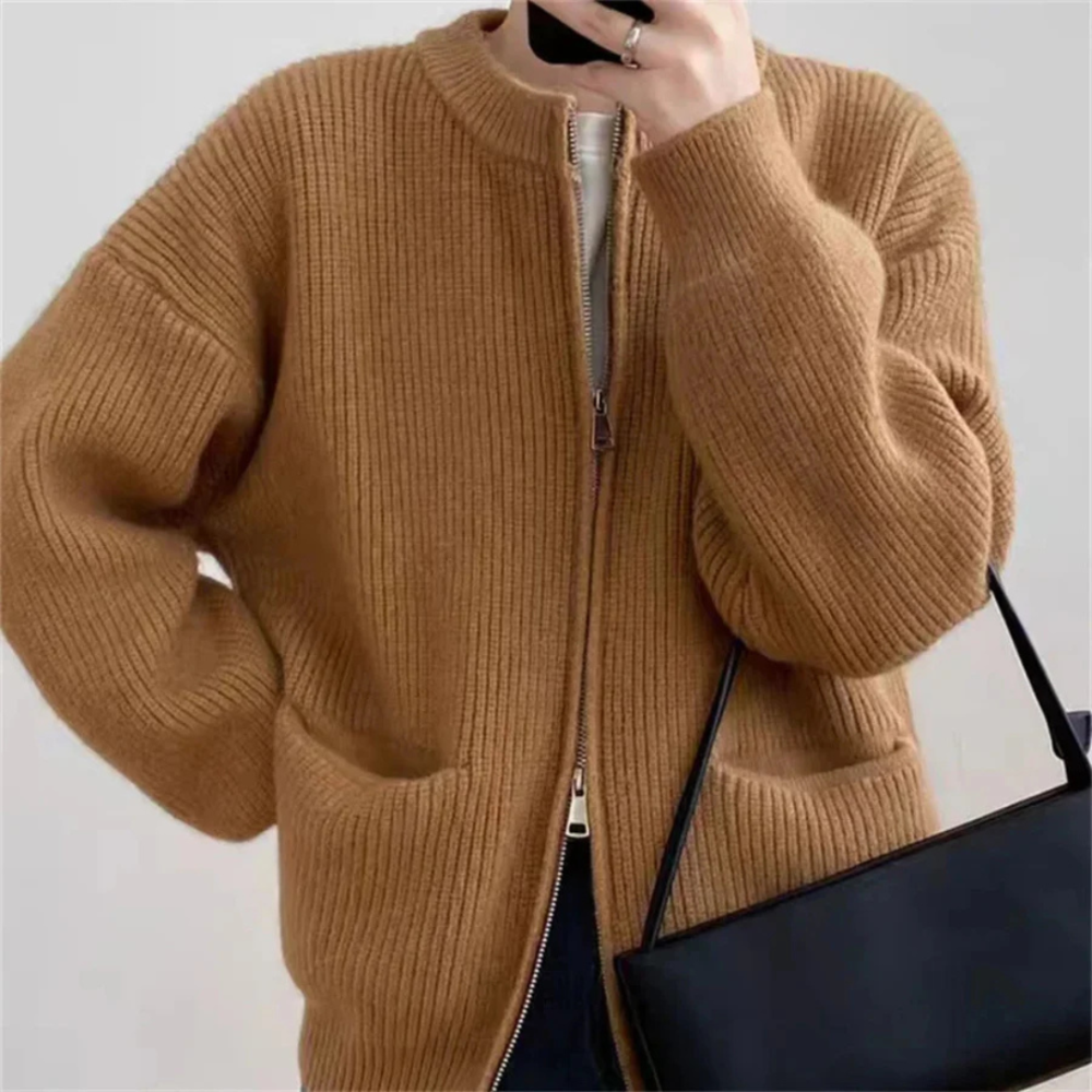 Street-wave Plus Size Zip Cardigan for Women Cozy Oversized Knit with Front Pockets