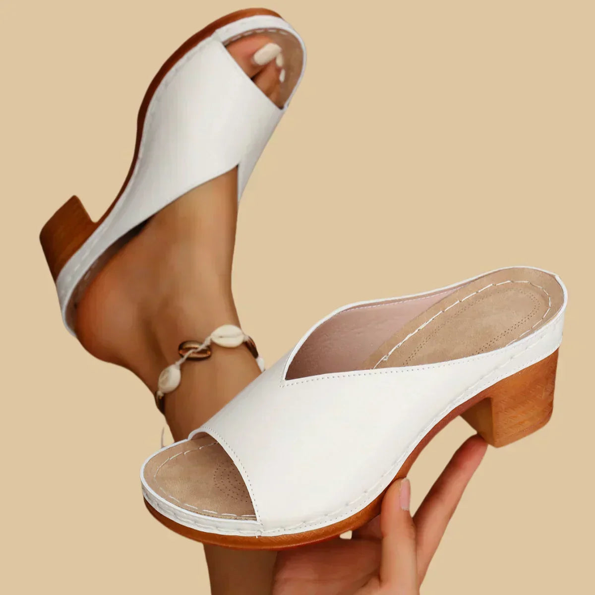 Women's Flat Sandals with Adjustable Straps and Cushioned Insole