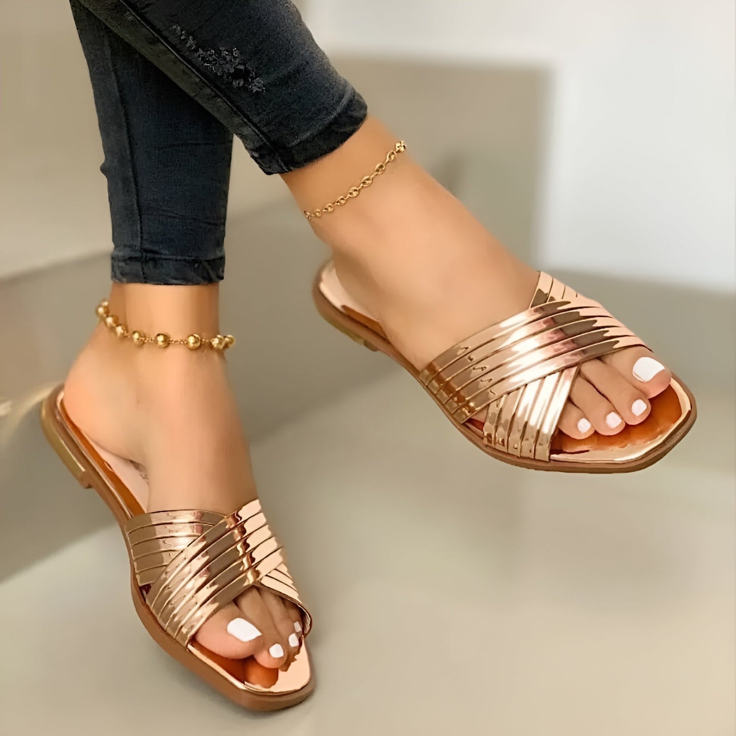 Street-Wave Womens Elegant Comfort Sandals With Gold Stripes Open Toe Slides For Everyday Luxury