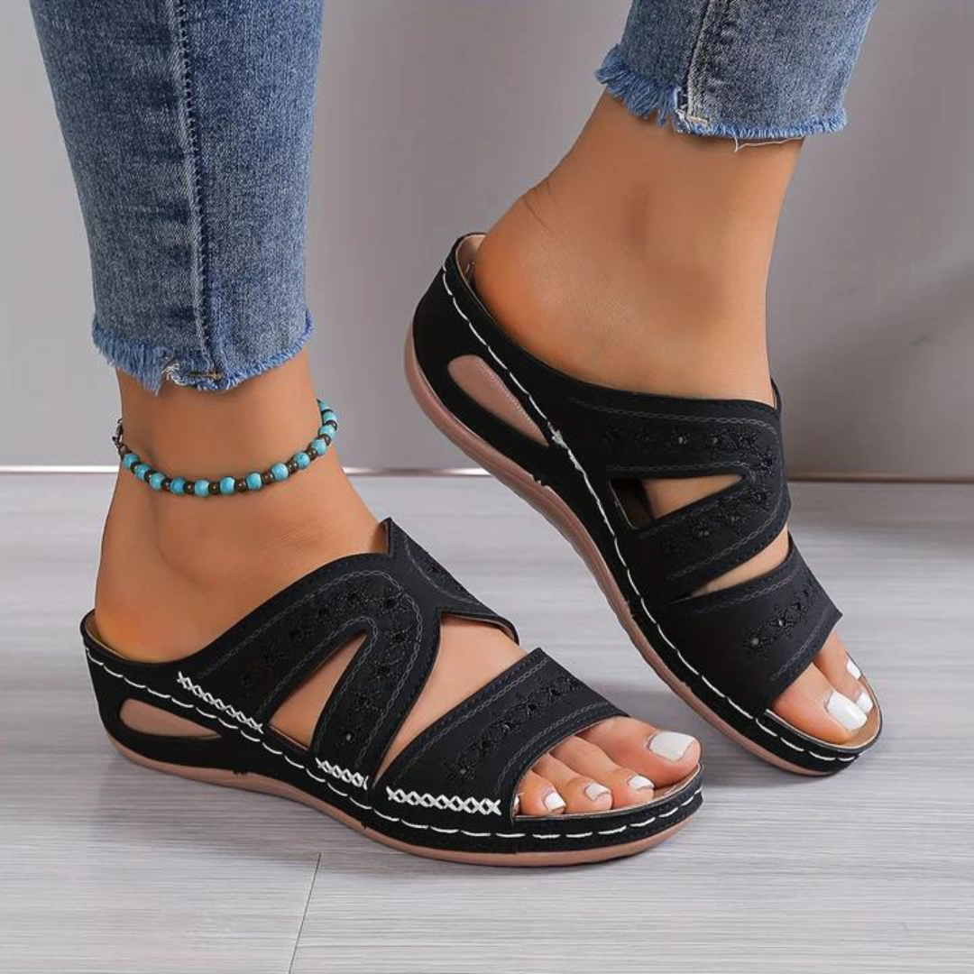 Women's Cushioned Sandals with Adjustable Straps and Arch Support