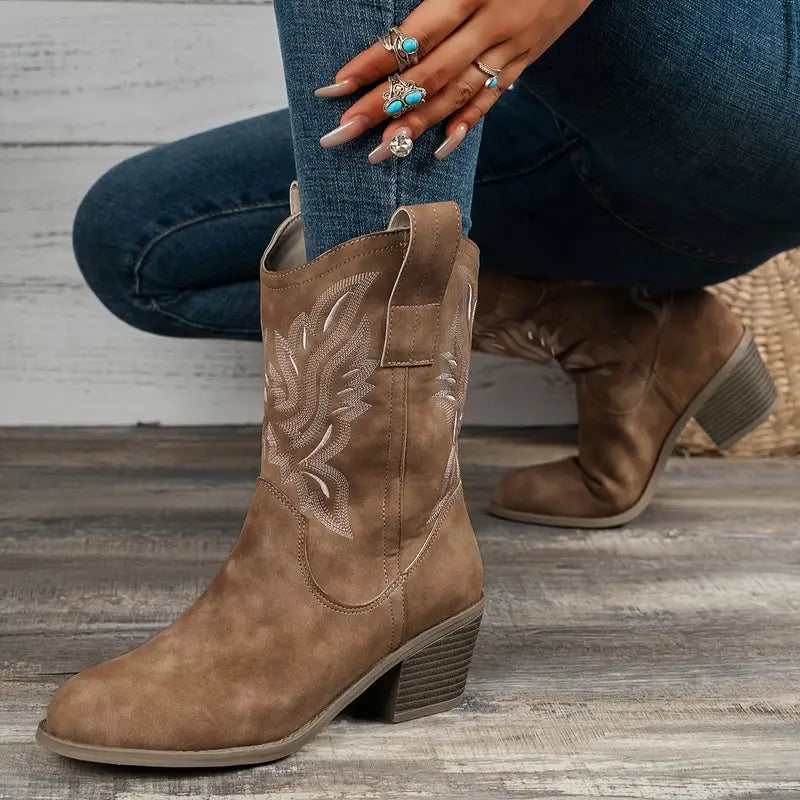 Street Wave Embroidered Cowboy Boots For Women With Decorative Sleeve Embroidery And Sturdy Heel