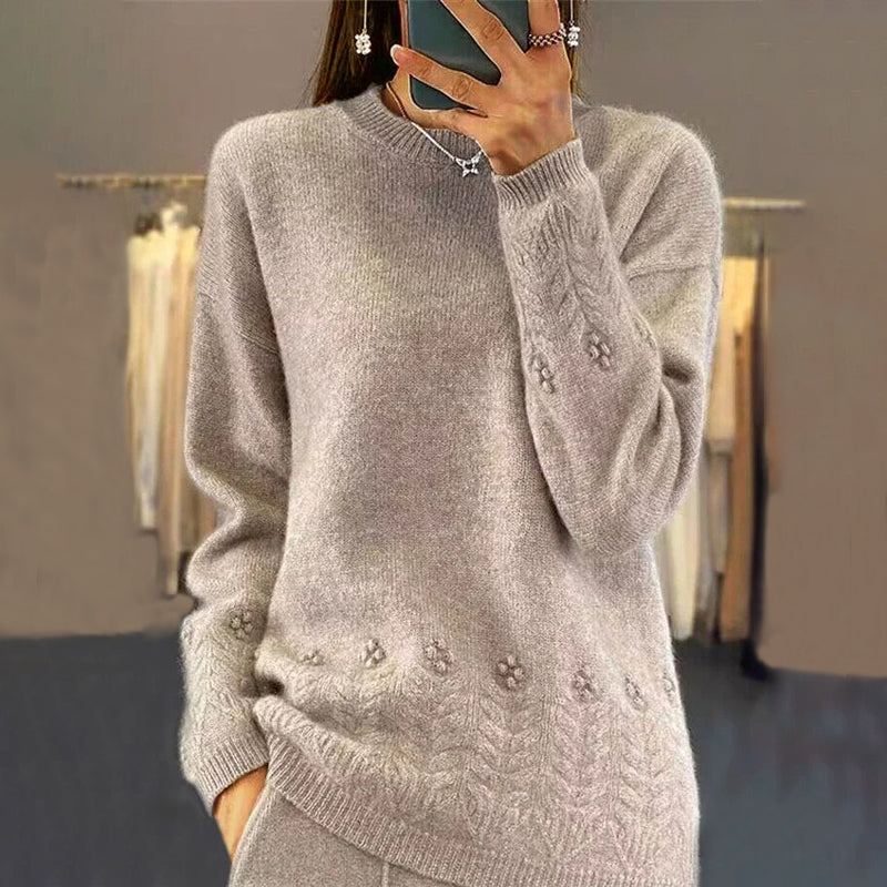 Street-Wave Knit Sweater With Elegant Pattern Details Soft Wool For Women Timeless Comfort