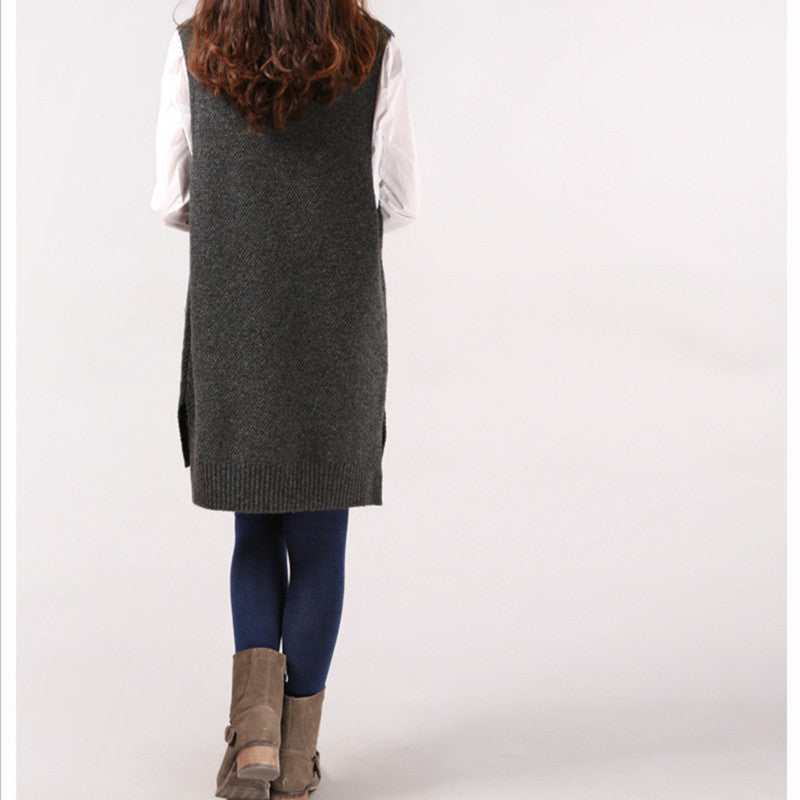 Street-Wave Womens Knit Vest With V-Neck And Patch Pockets For Versatile Office And Casual Styles