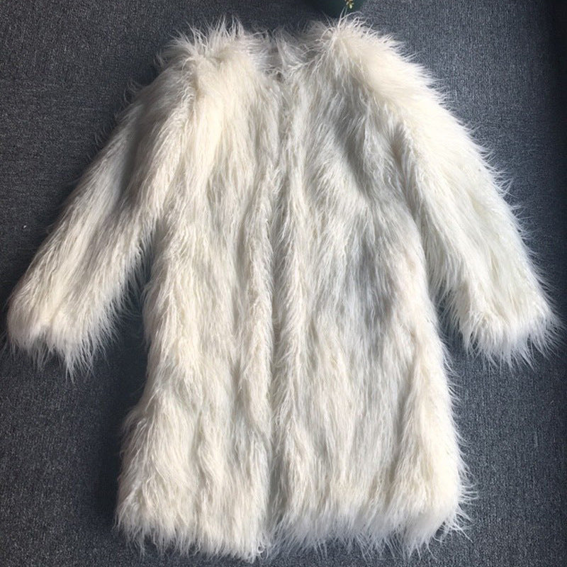 Street-Wave Women's Luxurious Textured Fur Coat With Soft Braided Finish For Glam Evening Wear