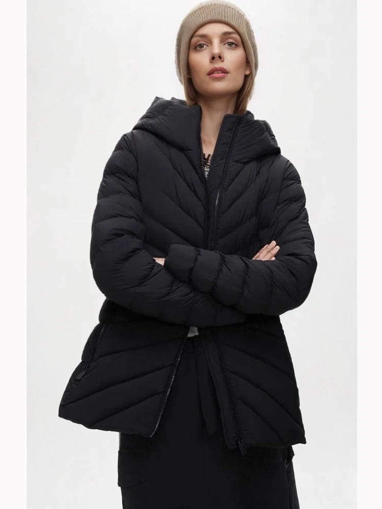 Street-Wave Lightweight Quilted Hooded Jacket For Women Cozy Warmth And Modern Street Style