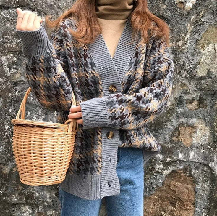 Street-Wave Women's Knit Cardigan With Modern Houndstooth Pattern And Button Front For Effortless Chic