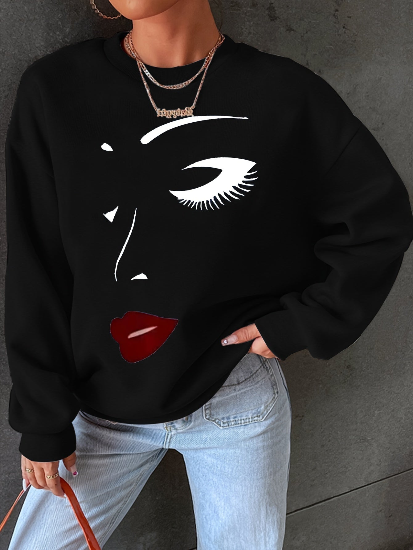 Street-Wave Face Print Cotton Sweatshirt For Fashion Fans Artistic Comfort And Everyday Versatility