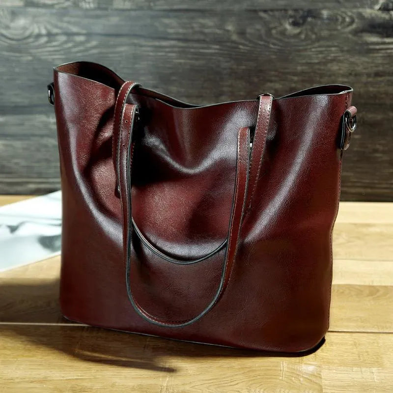 Vintage Leather Shoulder Bag Francisca by Streetwave for Style Savvy Women with Timeless Patina and Modern Functionality