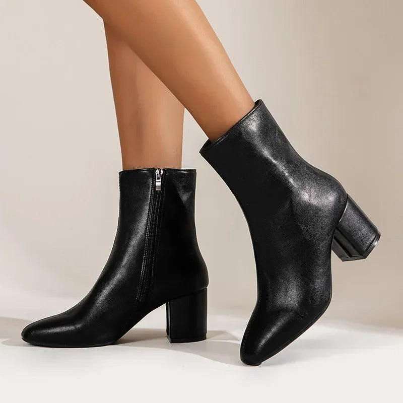 Street-Wave Comfortable White Heeled Ankle Boots for Women Chic Trendy Effortless Style