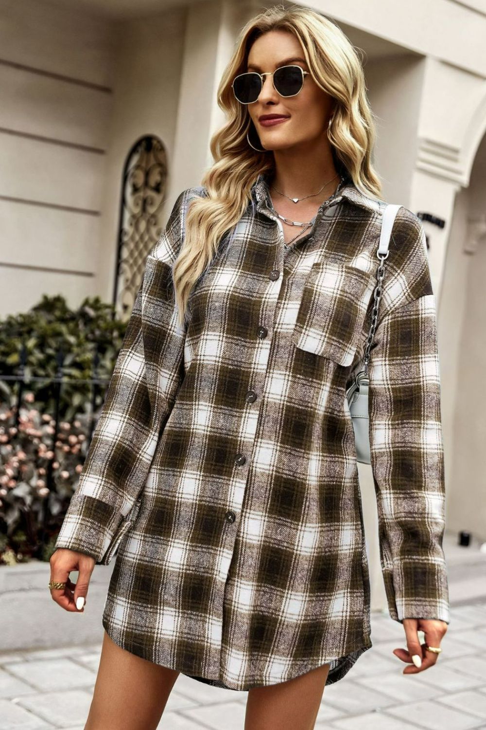 Street-Wave Plaid Shirt Jacket Womens Longline With Pockets Button Front Rounded Hem