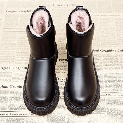 Street-wave Leather Cotton Boots For Women Cozy Lined Stylish Short Boots With Thick Sole