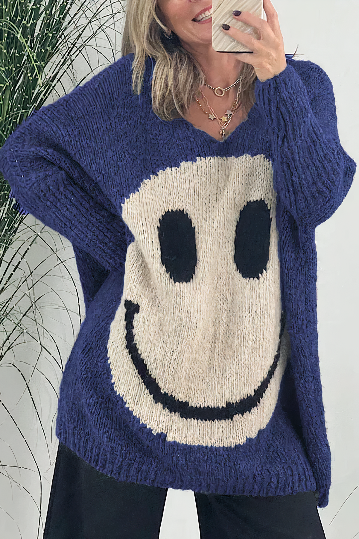 Street-wave Oversized Smiley Knit Sweater For Women, Cozy Soft Throw-On Knitwear