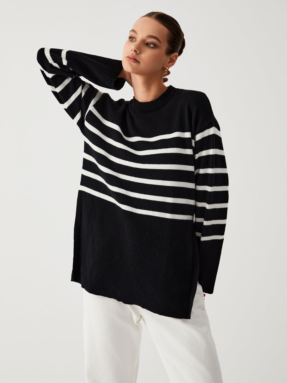 Street-Wave Oversized Striped Knit Sweater for Women, Cozy Comfort and Bold Style
