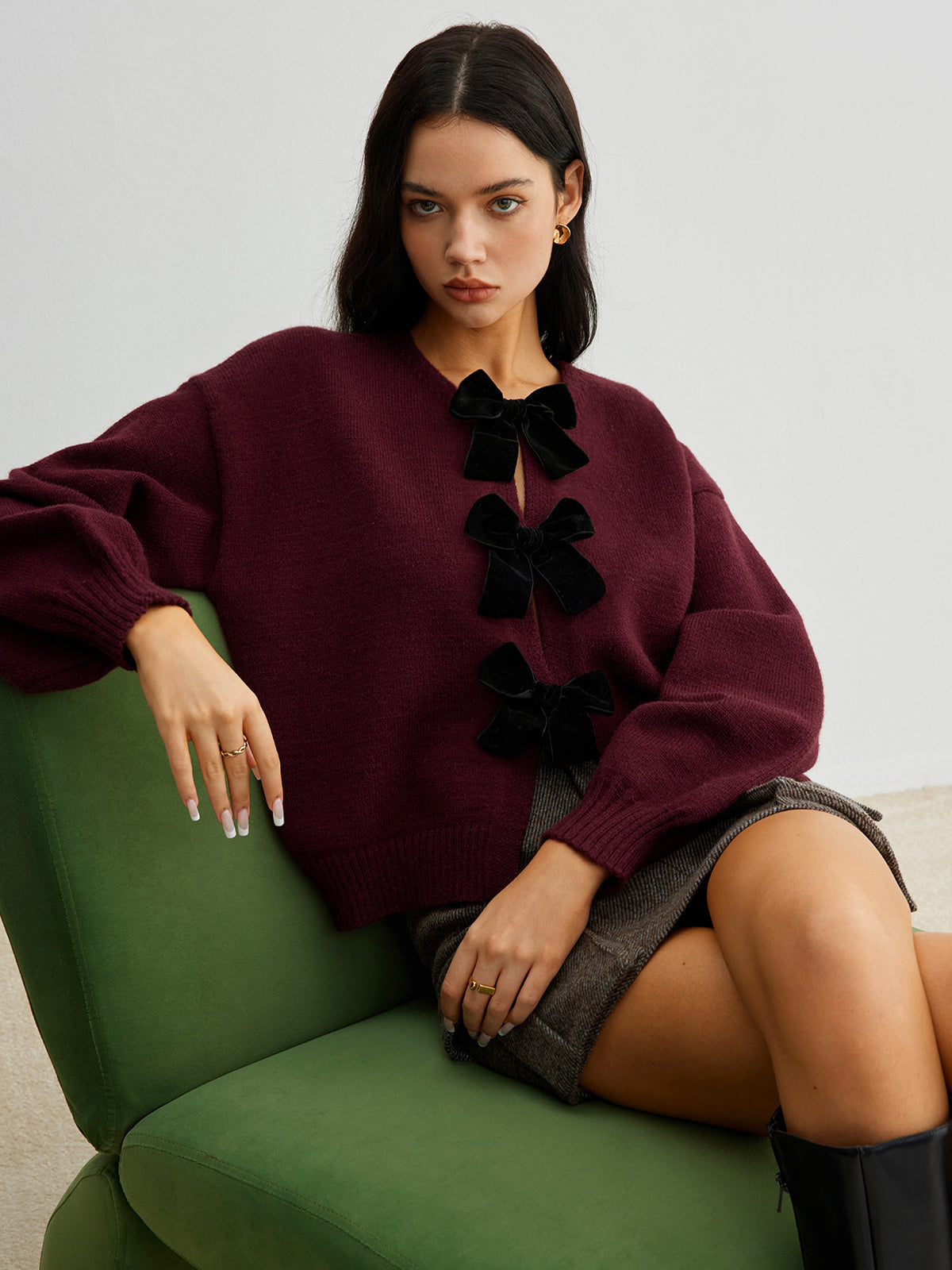 Street-Wave Velvet Bow Knit Cardigan Wool Blend For Women Feminine Modern Cozy Essential