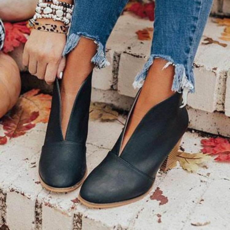 Street-wave Block Heel Ankle Boots With Side Slit For Women Chic Comfortable Modern Footwear