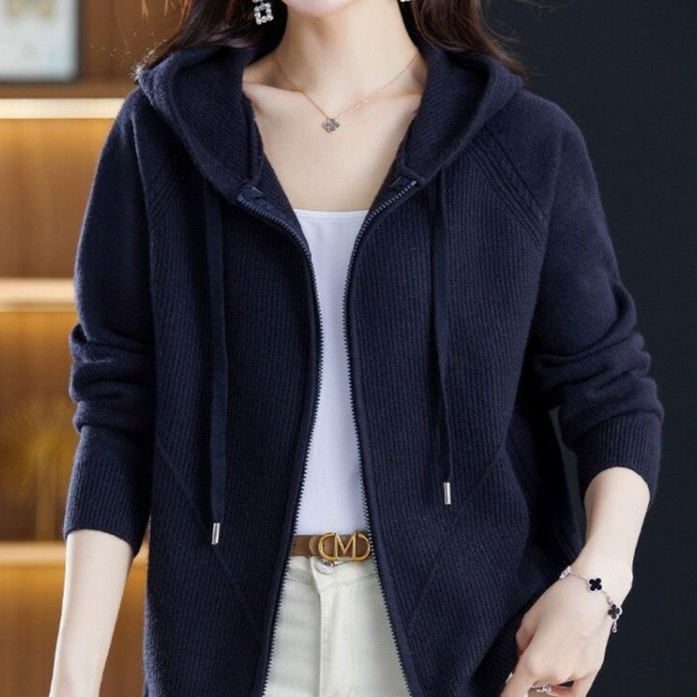 Streetwave Zip Cardigan In Soft Knit For Women Cozy Warmth Modern Everyday Essential