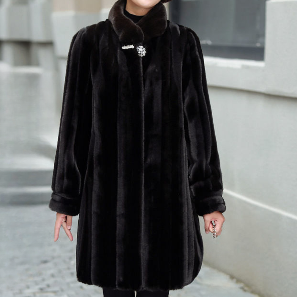 Street-wave Womens Cozy Winter Coat - Stylish Warmth, Soft Plush Fabric, Sustainable Fashion