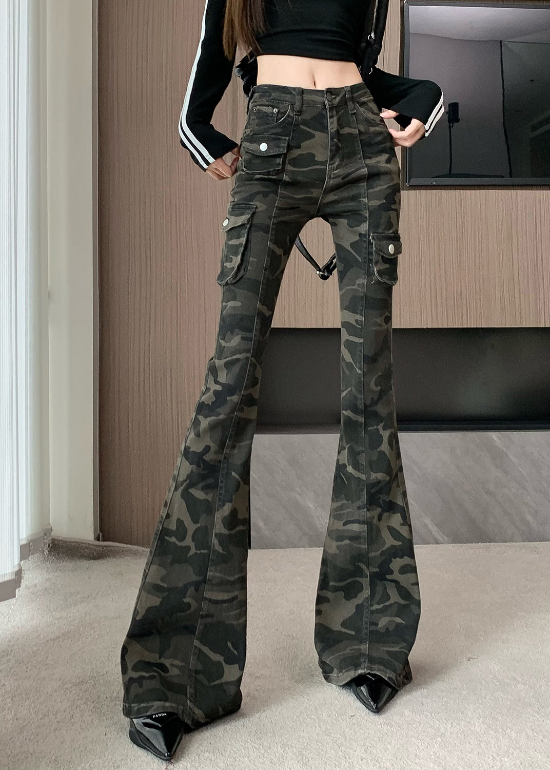 Pantalon évasé en denim vert camouflage chic et ajusté pour l'automne - Street-Wave