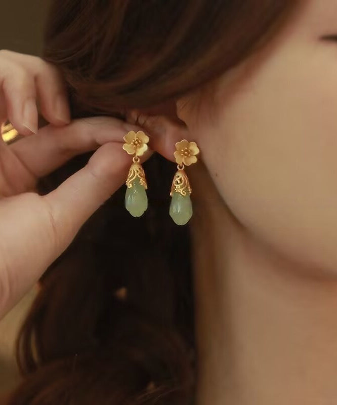 Boucles d'oreilles pendantes en alliage d'or et de cuivre, style chinois, avec motif floral et goutte d'eau en jade. - Street-Wave