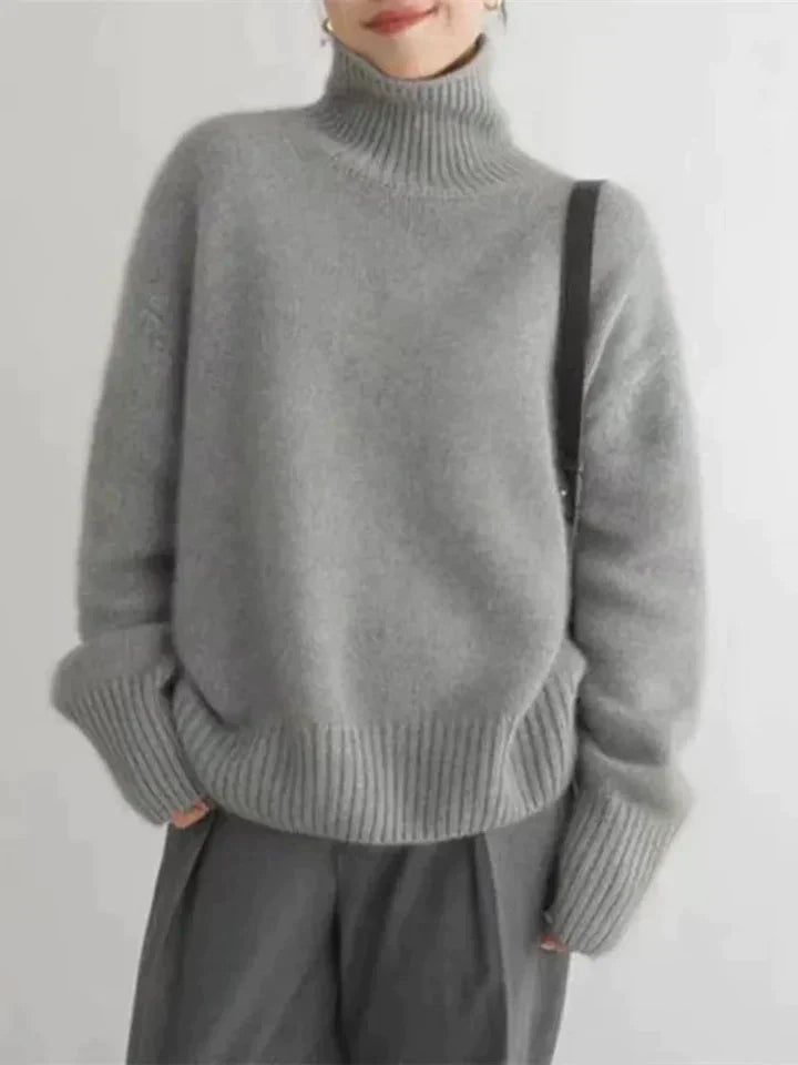 Street-wave Women's Wool Turtleneck Sweater For Cold Weather, Cozy Luxury Knitwear Collection