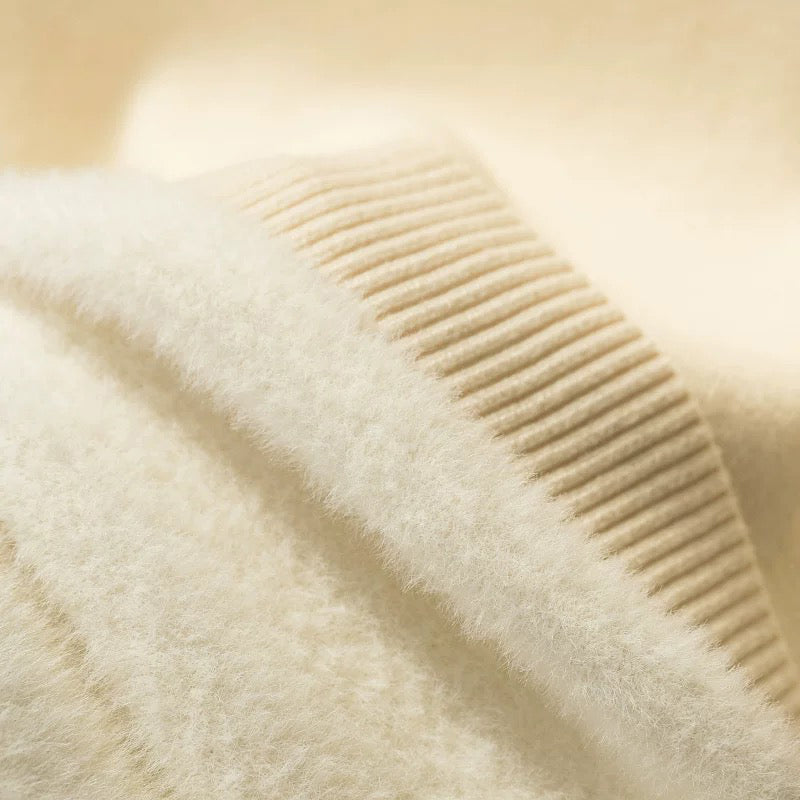 Street-Wave Oversized Cashmere Women's Turtleneck Sweater For Cozy Winter Warmth