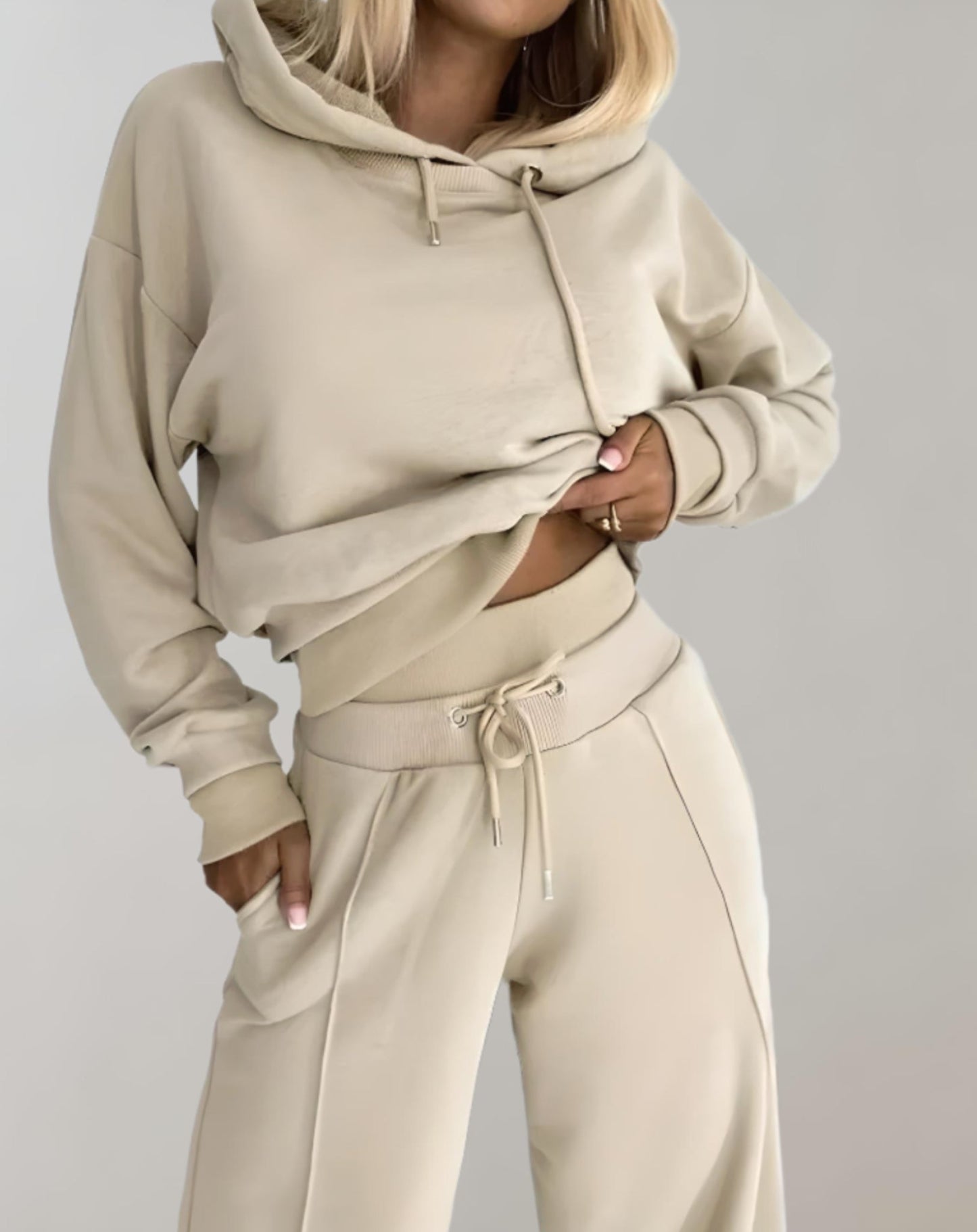 Street-Wave Alice Women's Hoodie Tracksuit Set Comfort