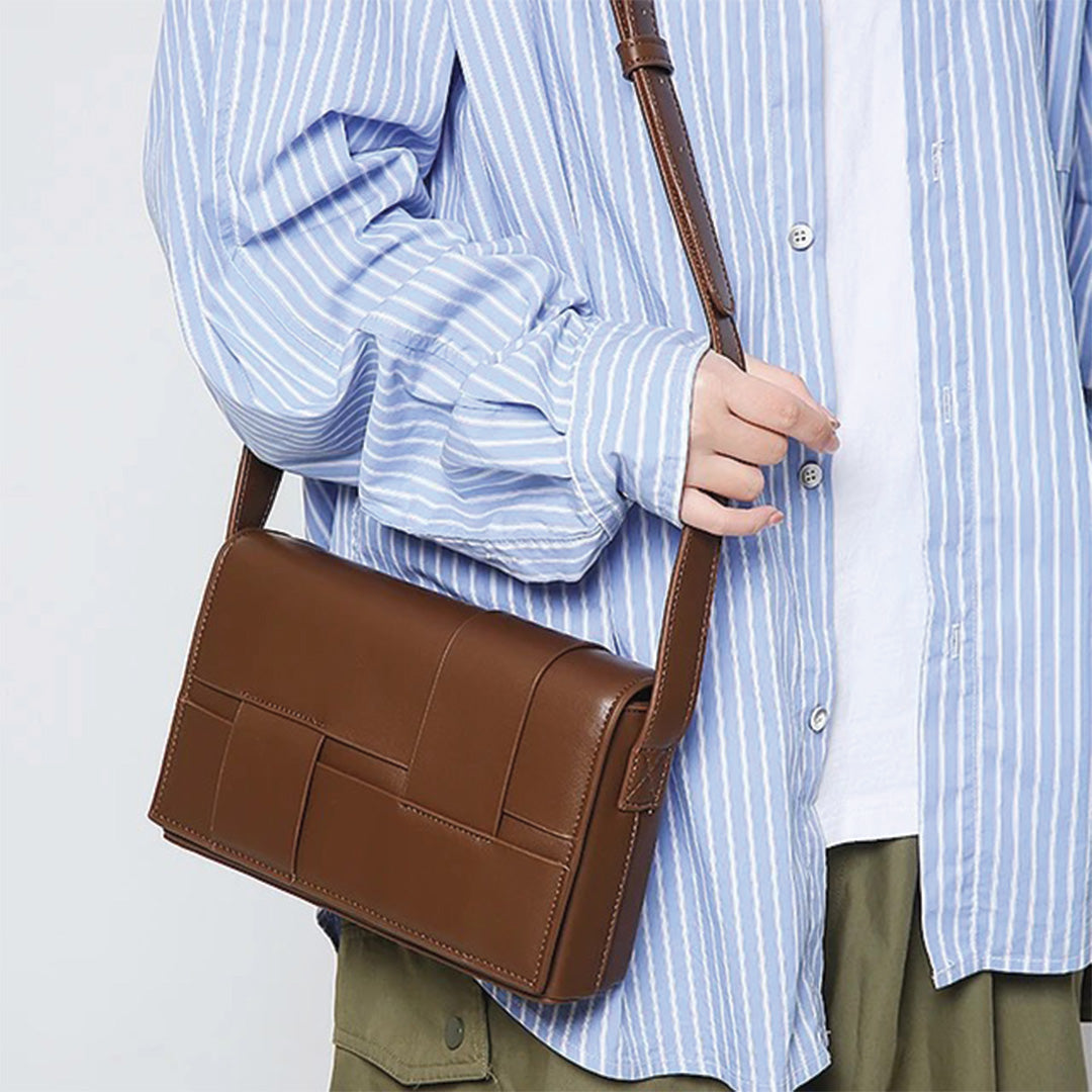 Street-Wave Cruxly Shoulder Bag - Sustainable Leather Crossbody With Adjustable Strap And Hands Free Convenience