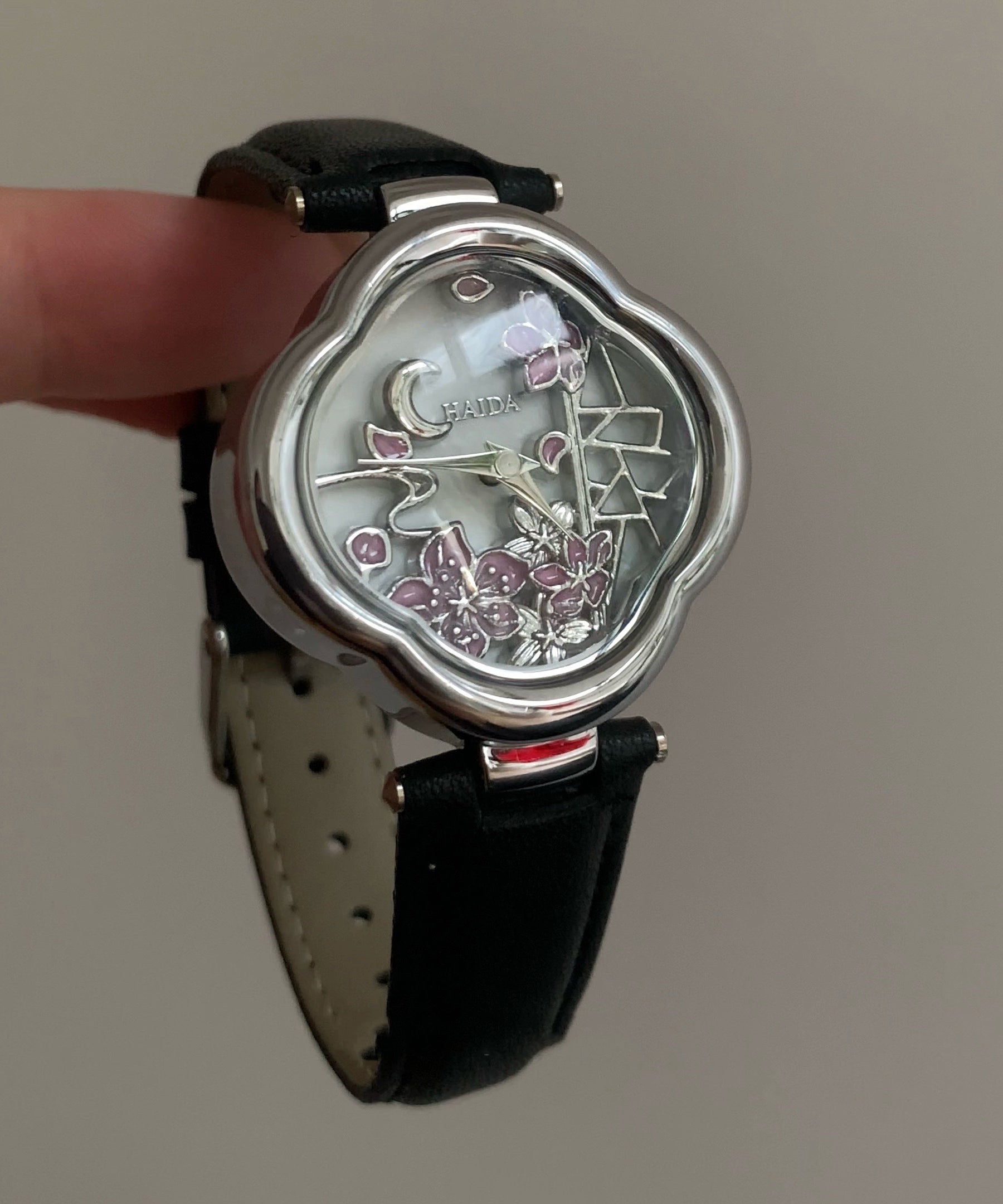Jolies montres en métal noir, cuir et cristal Hardlex - Street-Wave