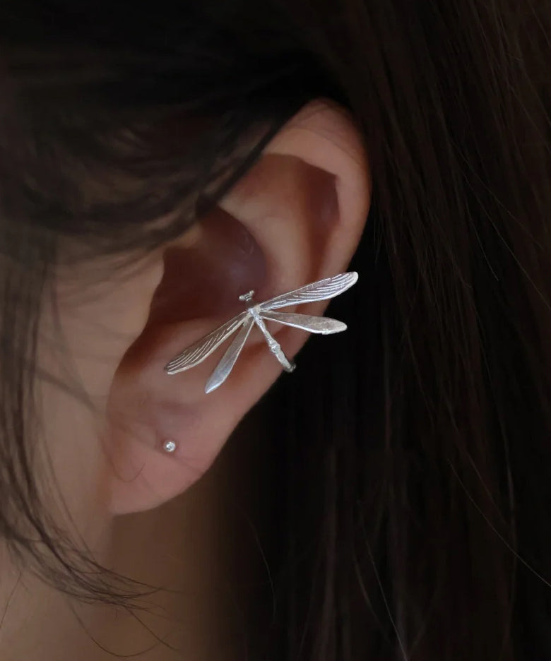 Boucles d'oreilles à tige en argent sterling et soie en forme de libellule - Street-Wave
