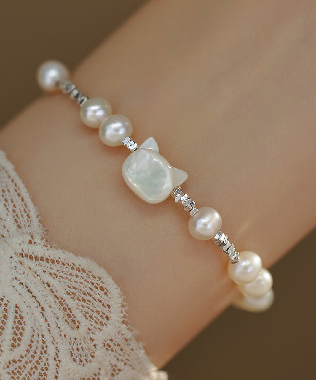 Bracelet en argent sterling blanc avec perles et petits chats écrasés - Street-Wave
