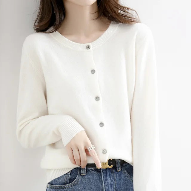 Street-Wave Cashmere Cardigan For Women Ultra Soft Button Up Knit For Everyday Elegance