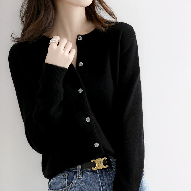 Street-Wave Cashmere Cardigan For Women Ultra Soft Button Up Knit For Everyday Elegance