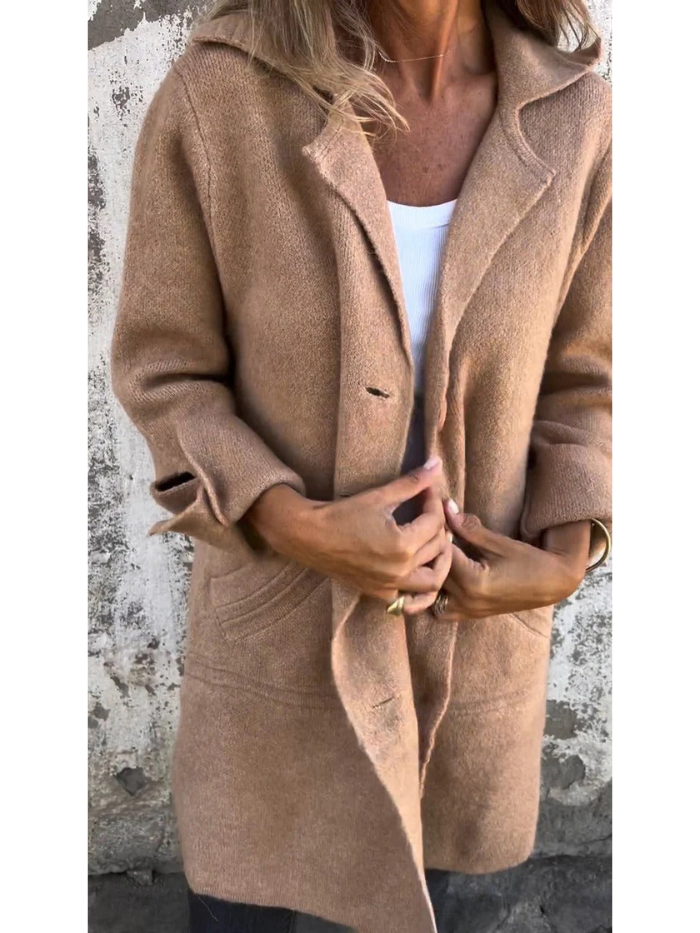 Streetwave Designer Coat With Elegant Tailored Fit For Modern Women Embracing Chic Comfort And Durability