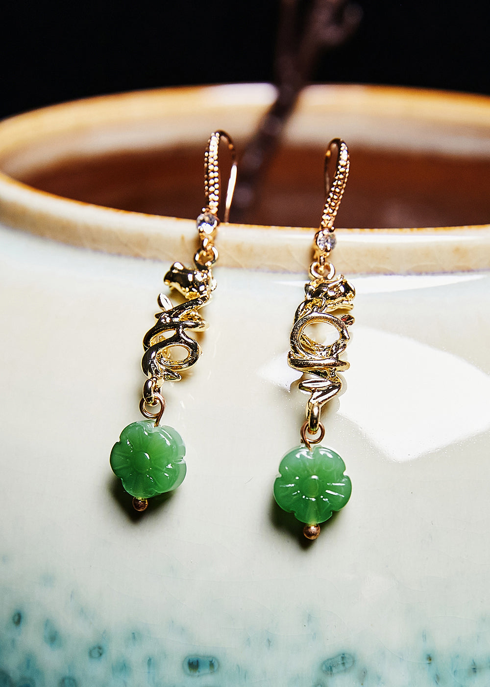 Boucles d'oreilles pendantes dorées en jade tournesol vert fin - Street-Wave
