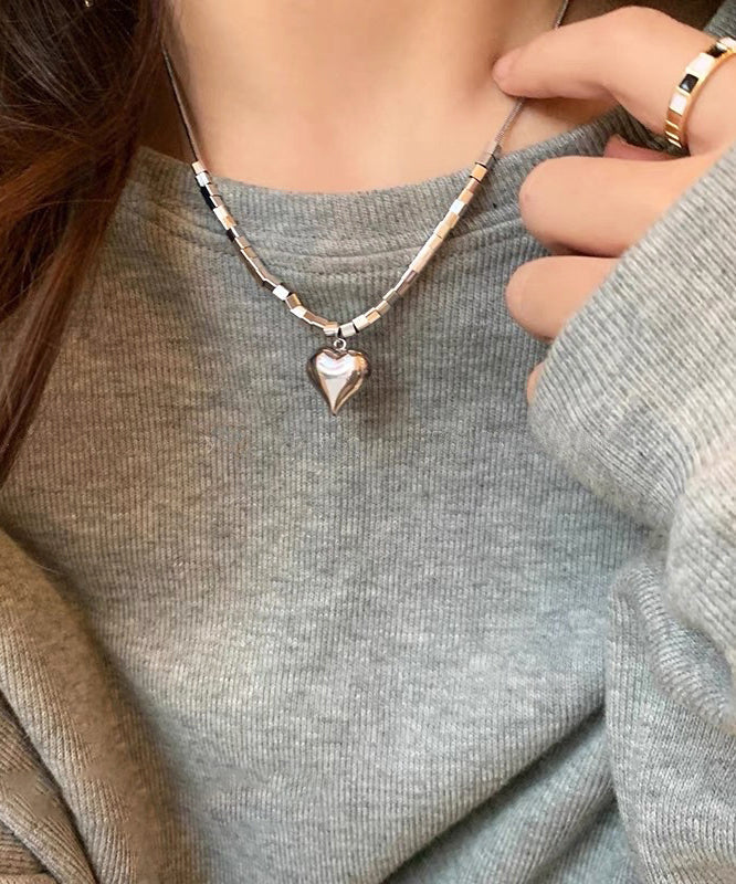 Collier pendentif amour en acier inoxydable et soie fine - Street-Wave