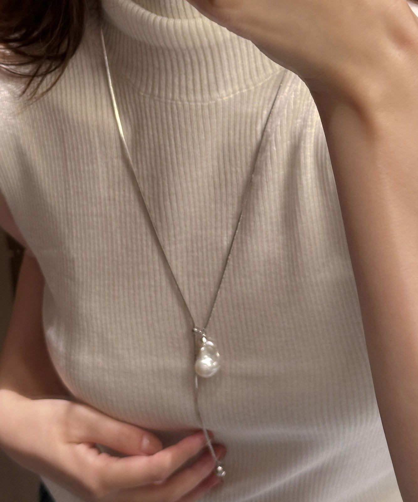 Collier avec pendentif en argent sterling et perles en soie fine - Street-Wave