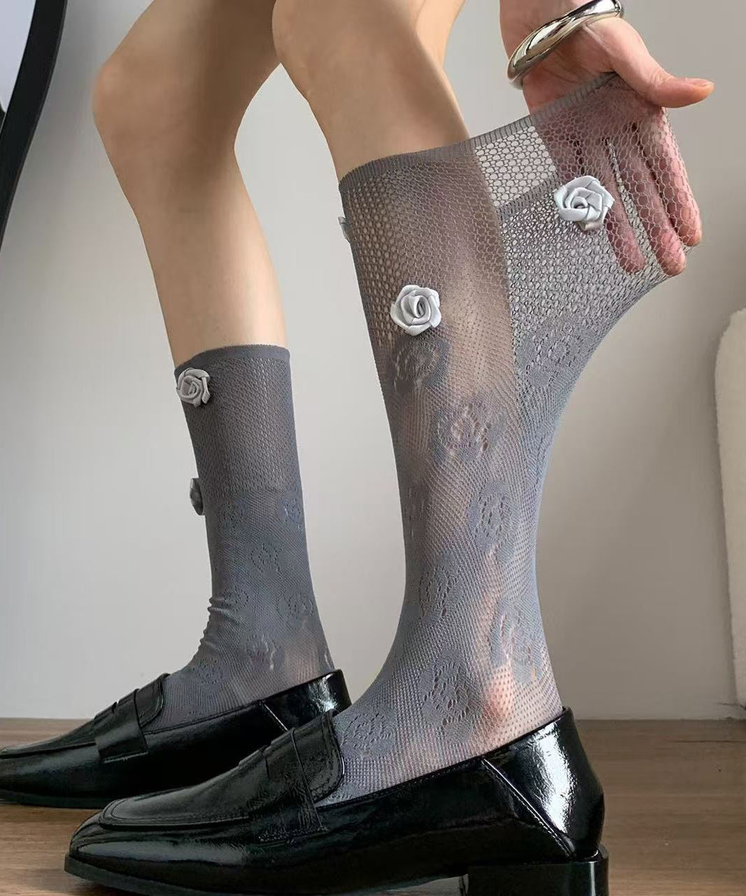 Chaussettes montantes en dentelle ajourée respirante à motif floral rose, style français - Street-Wave