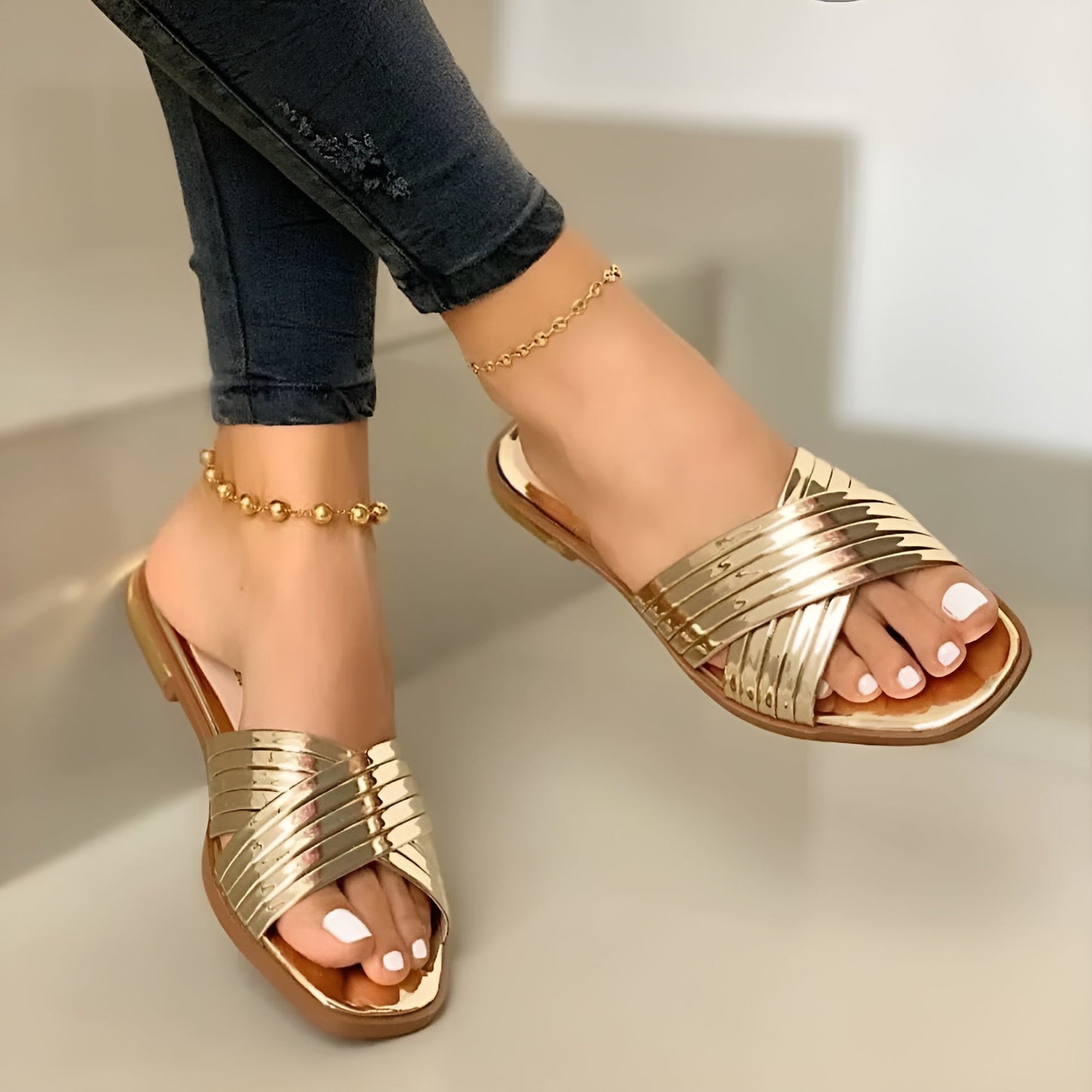 Street-Wave Womens Elegant Comfort Sandals With Gold Stripes Open Toe Slides For Everyday Luxury