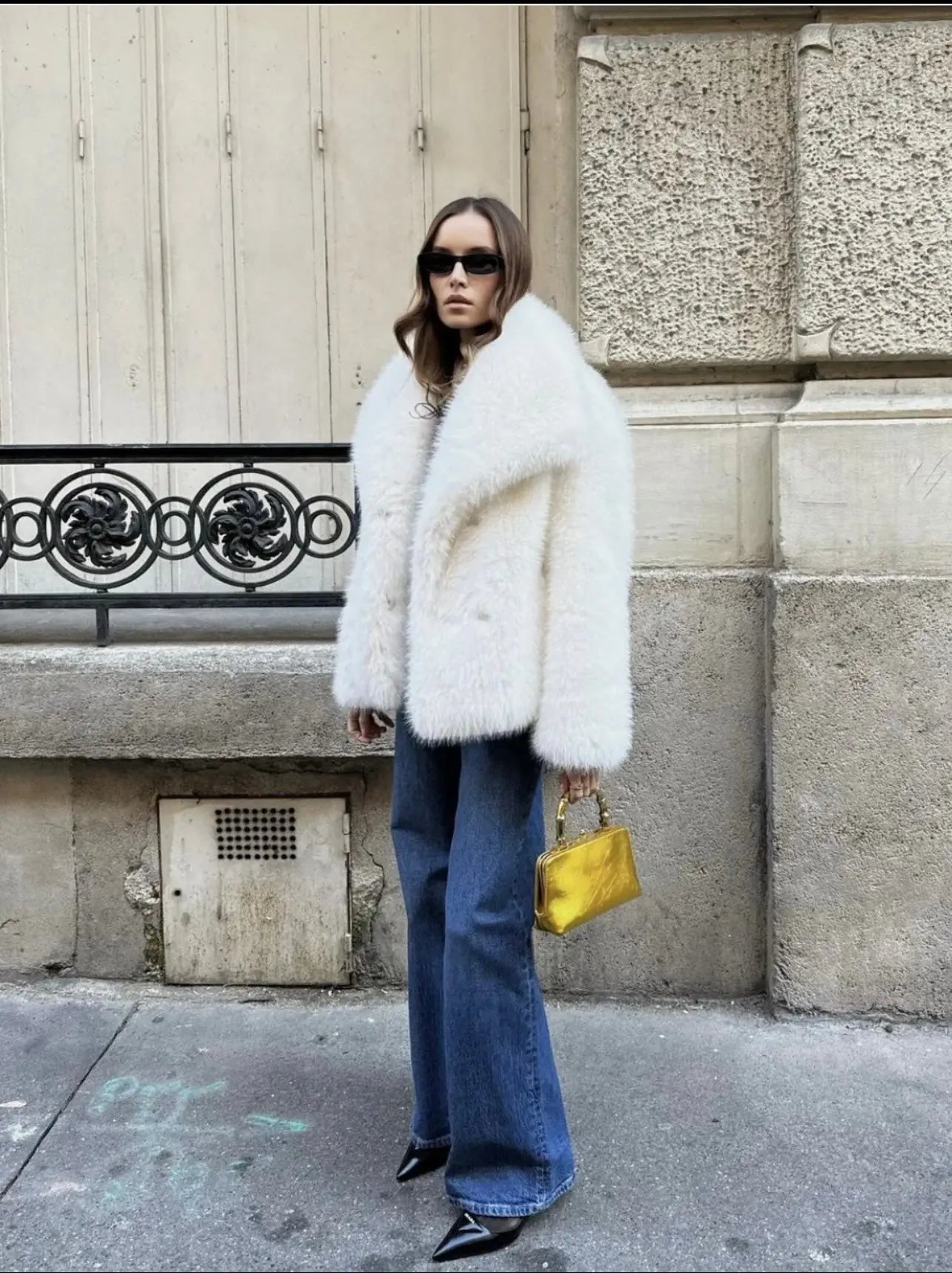 Street-Wave Faux Fur Coat Limited Edition Elegant Plush Warmth For Women Fashion Aficionados