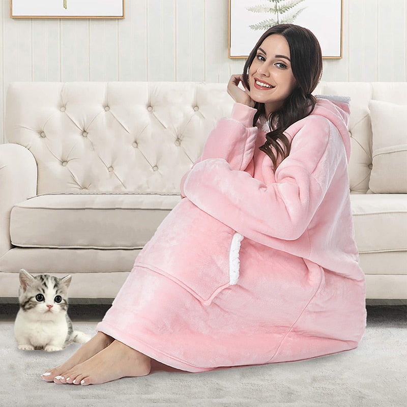 Street Wave Oversized Hoodie Kangaroo Pocket Plush Lining Plus Size Cozy Fleece Pullover