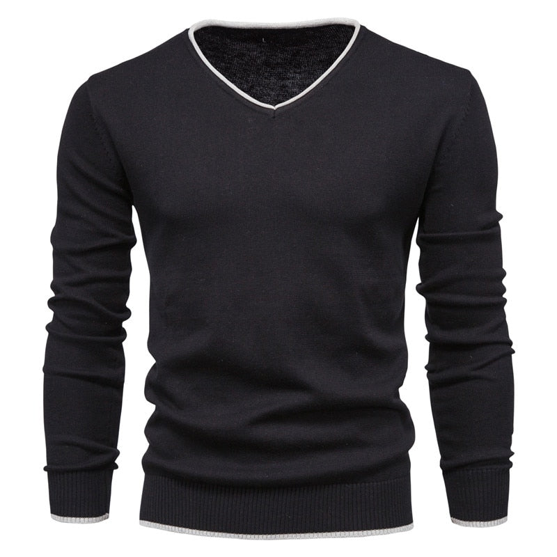 Street-wave Hoodie For Sporty Looks With Subtle Contrast Stitching And Modern V Neck