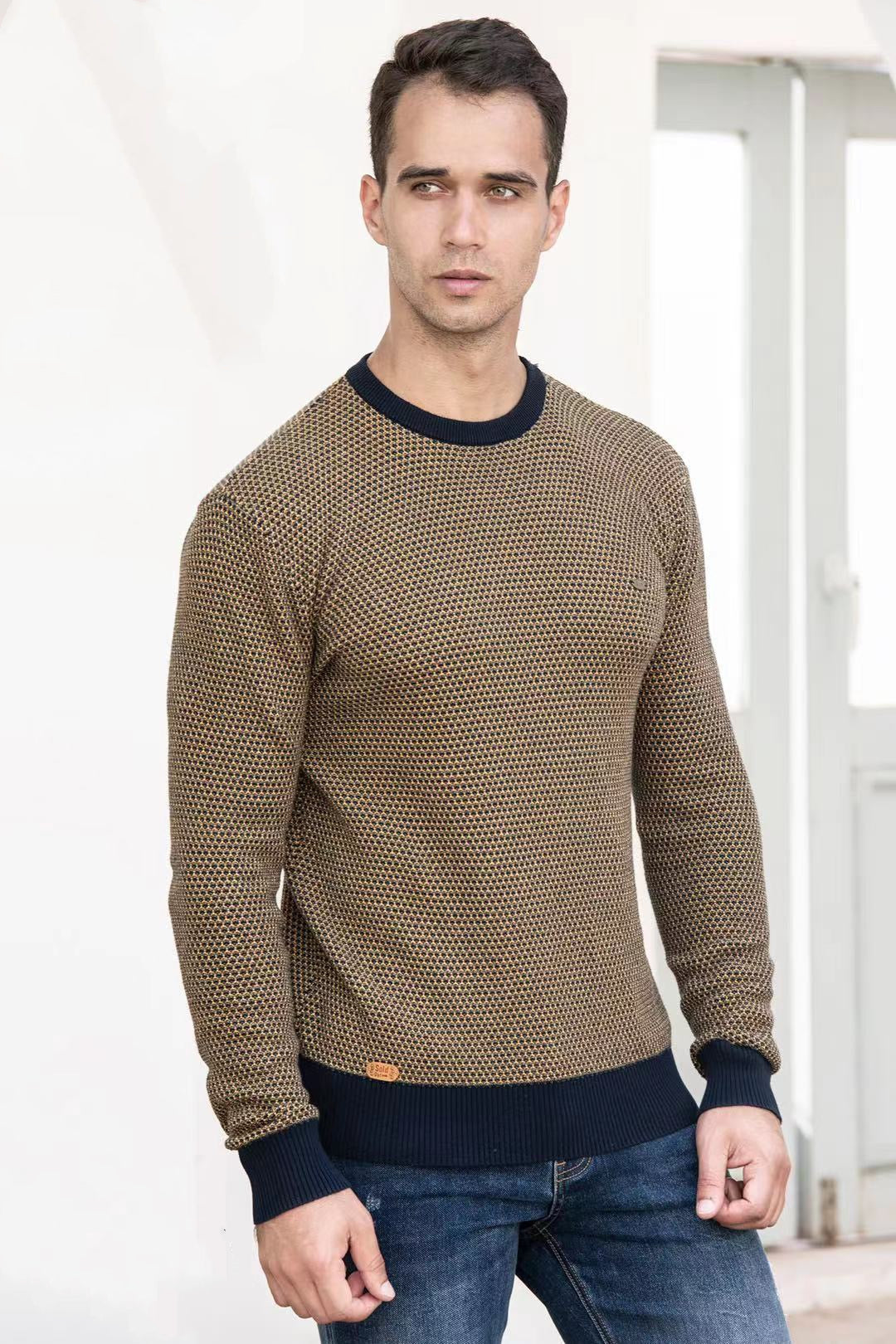 Street-wave Mens Crew Neck Knit Sweater With Durable Outer Fabric For Cold Weather Warmth And Comfort
