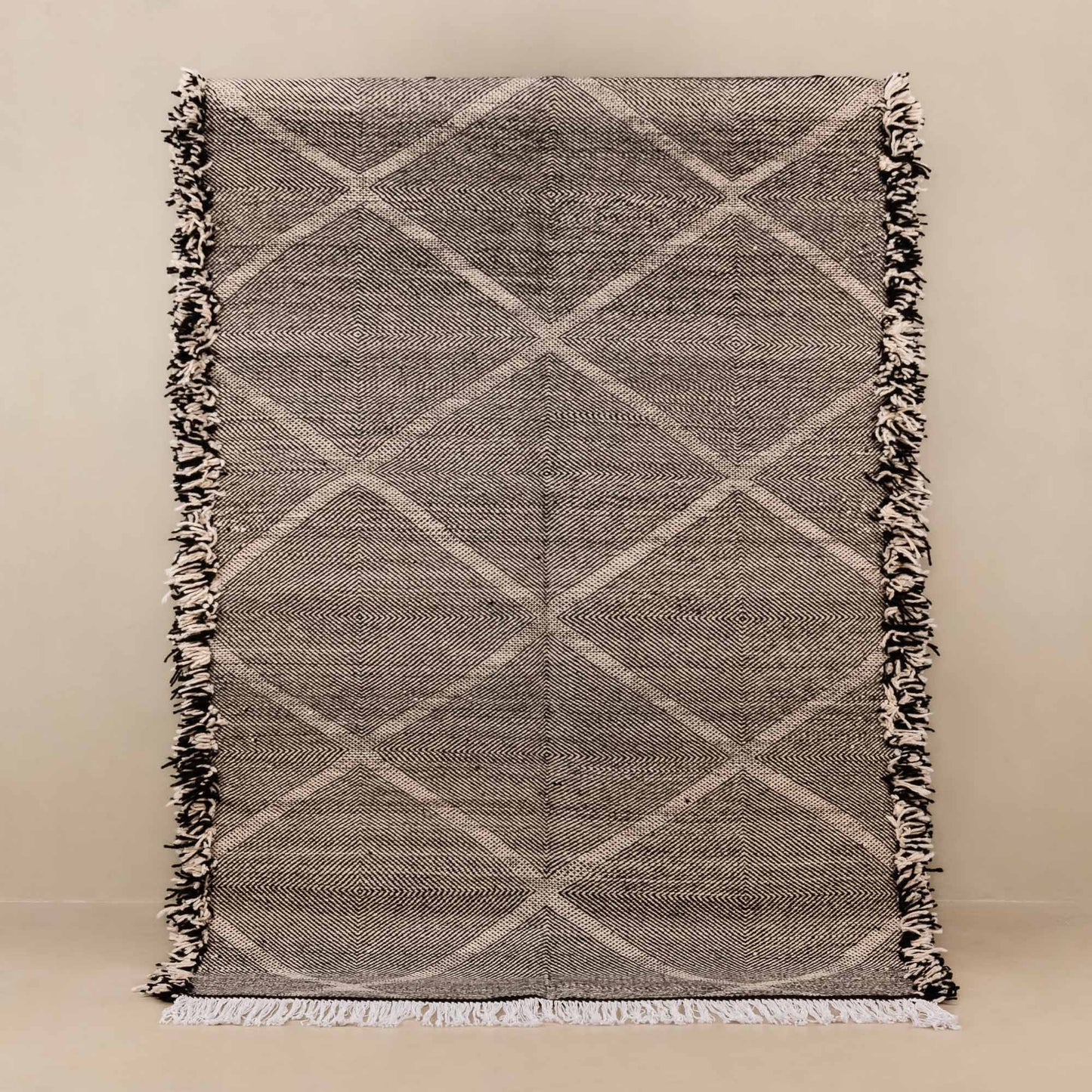 Soheir - taznakht kilim rug - Street-Wave
