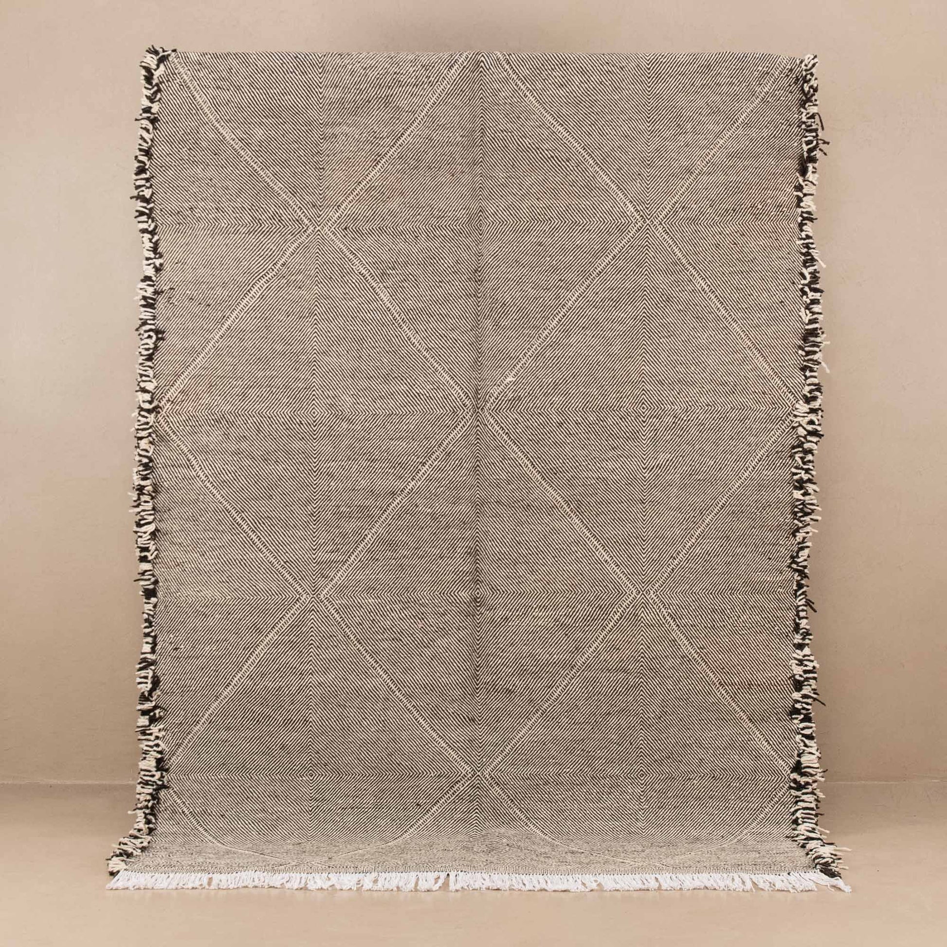 Tamemt - taznakht kilim rug - Street-Wave