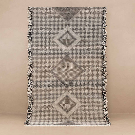 Tamghara - taznakht kilim rug - Street-Wave