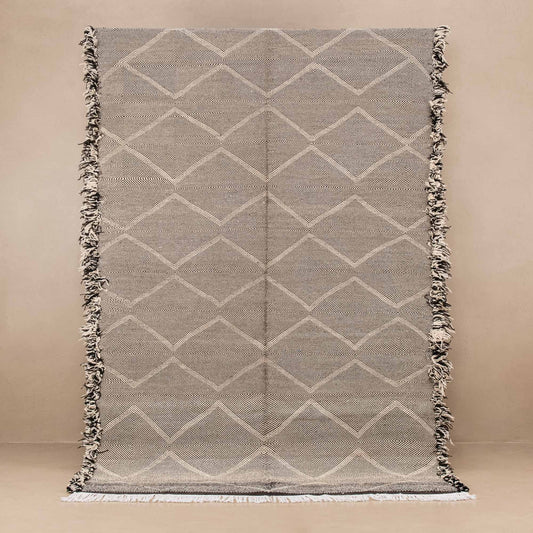 TanTan - taznakht kilim rug - Street-Wave