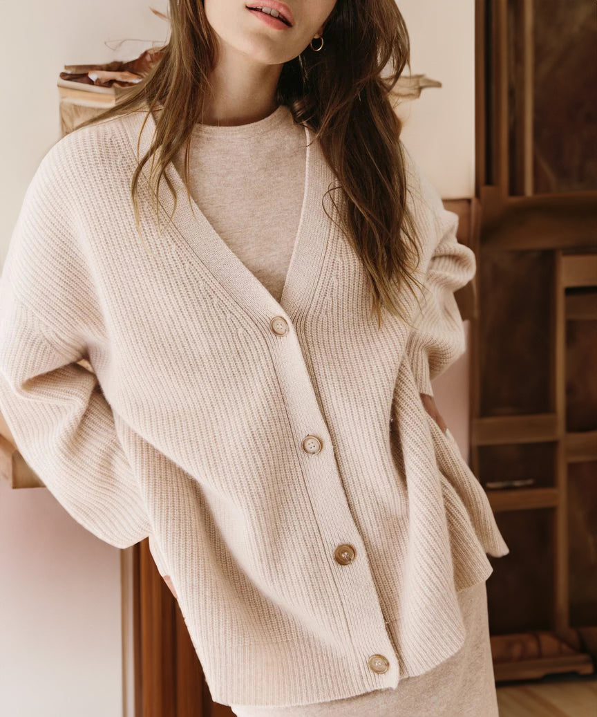 Street-Wave Women's Oversized Button Cardigan in Ribbed Knit for Cozy Autumn Comfort