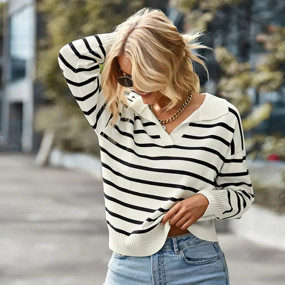 Street-wave Striped Knit Sweater for Women Soft Comfort with Timeless Style and Cozy Fit