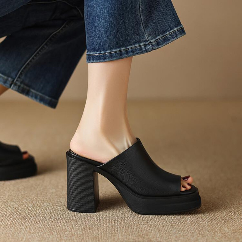 Women's Platform Flat Sandals with Adjustable Straps and Cushioned Insole